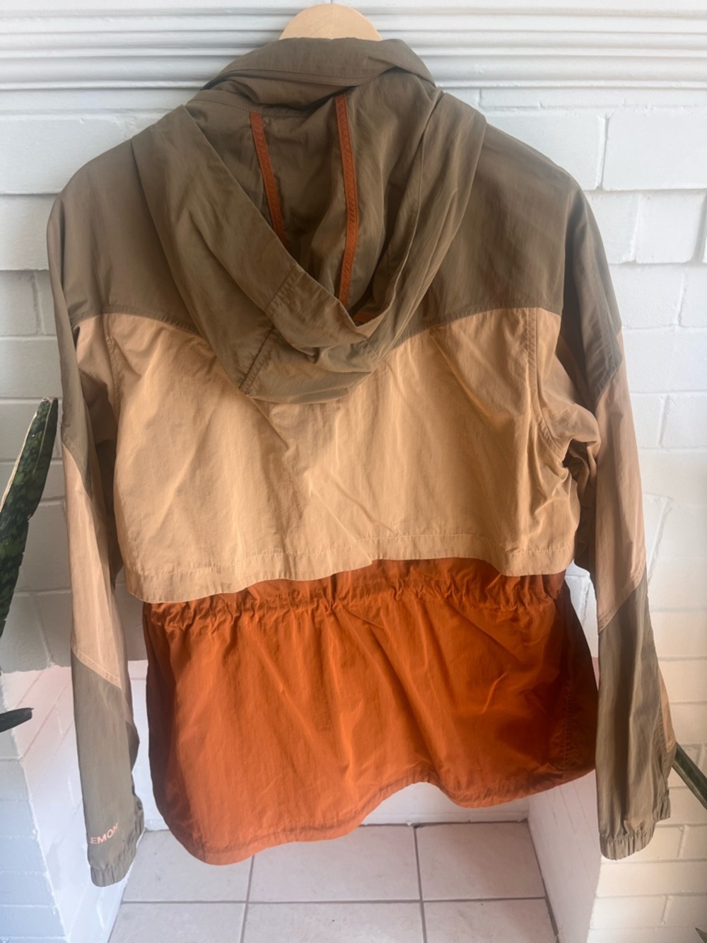 Women’s Colorblock Anorak Jacket in Rust and Olive and Peach Tan- Lululemon - Picture 7 of 7